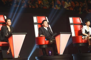 The Voice: Lam Trường thách đấu Thu Phương và giành chiến thắng "áp đảo" tại vòng Đo ván