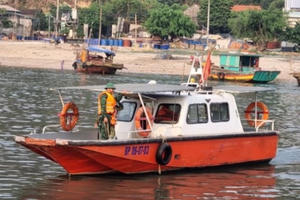 Bất ngờ rơi xuống biển, một ngư dân tử vong