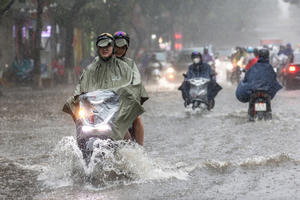 Thời tiết ngày 27/6: Miền Bắc và Hà Nội có mưa to, nhiều nơi có nguy cơ xảy ra lũ quét, sạt lở