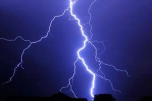 Đắk Lắk: Đi làm đồng, 2 người bị sét đánh tử vong