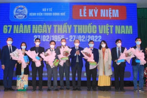 Bệnh viện Trung ương Huế kỷ niệm Ngày Thầy thuốc Việt Nam 27/2