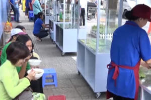 TPHCM: Phố hàng rong chính thức đưa vào hoạt động