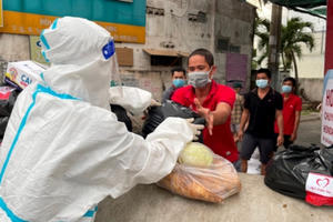 Nhà thiện nguyện - “công tác đặc biệt” của nhà báo