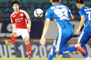 Xuân Nam che mờ Công Phượng và điểm yếu của TPHCM