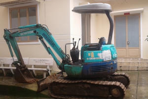 Phát hiện và tạm giữ máy múc san gạt đất không phép ở Đà Lạt