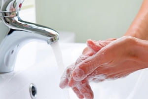 Mỹ cấm sử dụng xà phòng diệt khuẩn vì gây hại cho da