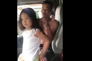 Chuyện 2 bé gái theo bố đi xe container đường dài xúc động dân mạng