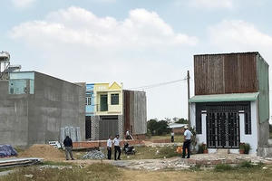 Kỷ luật nhiều tổ chức đảng, đảng viên vi phạm về đất đai, xây dựng tại huyền Bình Chánh