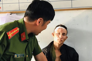 TP HCM: Đối tượng ôm lựu đạn, cố thủ ở quận 10 bị bắt ở Đồng Nai