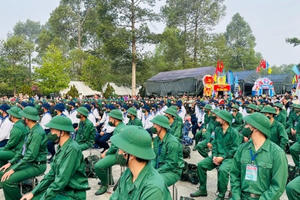 Bình Dương: Hơn 1.800 thanh niên hăng hái lên đường nhập ngũ