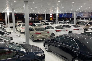 Thị trường ôtô “cắm đầu” tụt dốc