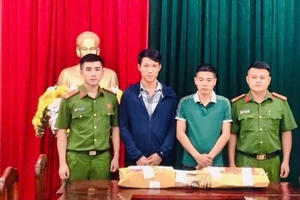 Hà Tĩnh: Khởi tố 2 đối tượng “Tàng trữ trái phép vũ khí quân dụng”