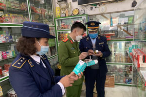 Tạm giữ lô thuốc “điều trị Covid-19” có dấu hiệu vi phạm