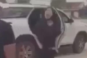 Công an chỉ đạo xử lý nghiêm vụ người phụ nữ “tụt đồ”, hành động phản cảm trước cổng đền