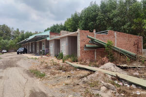 Phía sau cơn sốt phân lô đất nông nghiệp - Bài 2: Vô tư xây nhà không phép