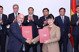 Thủ tướng chứng kiến lễ ký kết, trao 26 thỏa thuận hợp tác Việt-Anh Thủ tướng chứng kiến lễ ký kết, trao 26 thỏa thuận hợp tác Việt-Anh