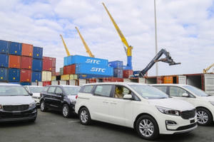 THACO hoàn thành mục tiêu xuất khẩu hơn 1.400 ô tô, linh kiện