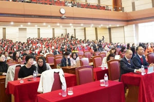 Sinh viên trường luật tọa đàm về giáo dục đạo đức truyền thống