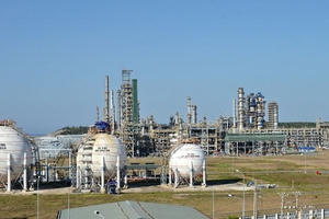 Lọc hóa dầu Bình Sơn báo lỗ hơn 1.000 tỉ đồng
