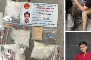 Hà Nội: Bắt giữ đôi nam nữ mang theo cặp lồng đựng… ma túy