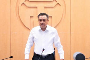 Chủ tịch Hà Nội yêu cầu dừng cấp phép đào hè và không được chúc Tết cấp trên