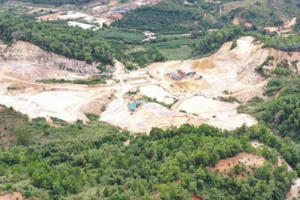 Quản lý khai thác cao lanh kiểu “nắm kẻ có tóc” ở Lâm Đồng