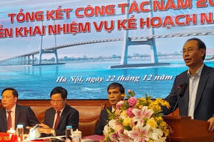 Cần khẩn trương sửa Luật Giao thông đường bộ