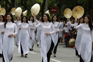 5000 người khuấy động lễ hội "Tinh hoa Hà Nội - hội tụ và tỏa sáng"