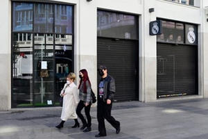 Tây Ban Nha ban bố tình trạng khẩn cấp quốc gia đối phó COVID-19