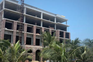 Hà Tĩnh: Khách sạn đã xây xong phần thô, giờ mới được cấp Giấy phép xây dựng!