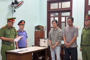 Bắt tạm giam 2 đối tượng hành hung tài xế xe công nghệ