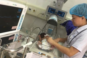 Bệnh viện Sản Nhi tỉnh Quảng Ninh: Cứu sống 2 trẻ sơ sinh bị vàng da nhân não sơ sinh