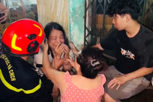 Giải cứu kịp thời 5 người mặc kẹt trong ngôi nhà phát hỏa trong đêm tại Hải Phòng