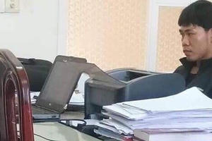 Nghe lời mẹ, gã trai làng cướp mạng một công an?