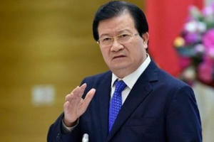 Trình miễn nhiệm Phó Thủ tướng Trịnh Đình Dũng và một số Bộ trưởng, thành viên Chính phủ