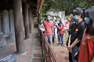 Lộ diện nhiều hiện vật quý khi kiểm kê di tích tại Hà Nội