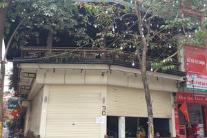 Hà Nội: Trước nguy cơ đóng cửa, nhiều quán cà phê mong muốn được đón khách như nhà hàng