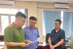 Vì sao Trưởng phòng giao dịch Ngân hàng ABBank bị khởi tố, bắt tạm giam?