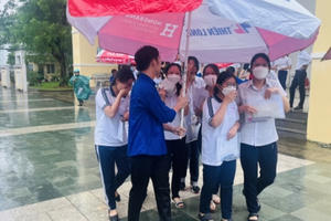 Sĩ tử Đồng Nai hoàn thành kỳ thi tốt nghiệp THPT với kỳ vọng điểm cao