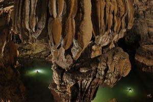 Hang Sơn Đoòng gây ấn tượng đặc biệt với báo chí quốc tế Hang Sơn Đoòng gây ấn tượng đặc biệt với báo chí quốc tế