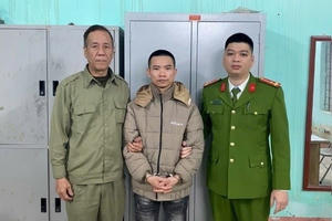 Bắt giữ đối tượng chém trọng thương bạn do mâu thuận trong việc trả tiền hát kaoke