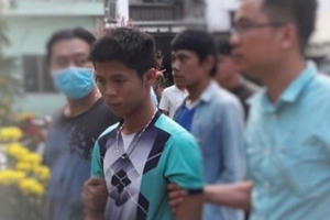 Những người quên Tết