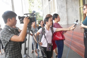 Hồ Ngọc Hà tổ chức họp fan mừng sinh nhật