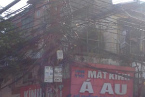 Hà Nội: Ma trận dây điện “giăng bẫy” người dân