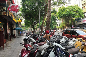 Hà Nội có thêm 191 tuyến đường được sử dụng một phần lòng đường để trông giữ xe