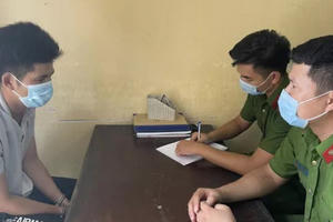 Bắt nam thanh niên giả danh nhân viên y tế để vượt chốt kiểm soát đi mua ma túy