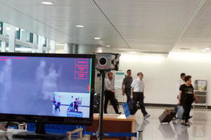 TP HCM: Đo thân nhiệt tất cả khách nhập cảnh phòng ngừa cúm A (H7N9)