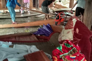 Mưa đá, lốc xoáy tàn phá xã miền núi Nghệ An gây thiệt hại nặng nề