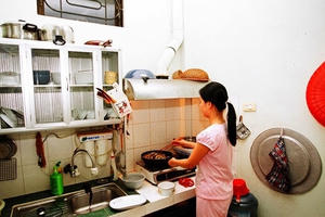 Đầu năm, mẹ “bỉm sữa” ra sức nịnh osin