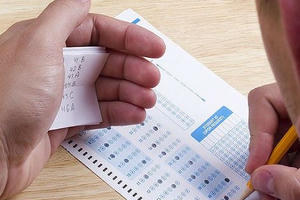 Che đậy sự thật đâu phải nhân văn